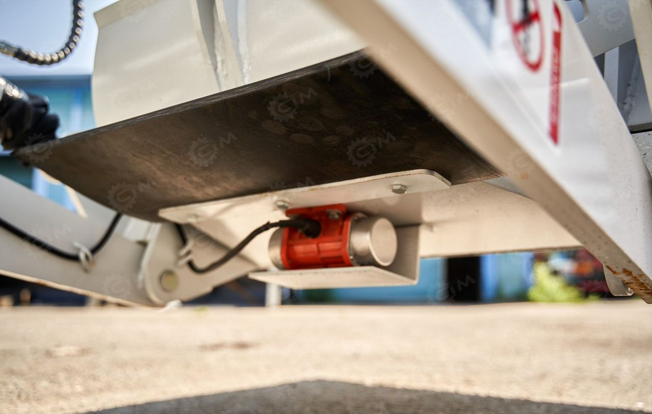 Новый Автобетоносмеситель Yugong SDM4000: фото 11