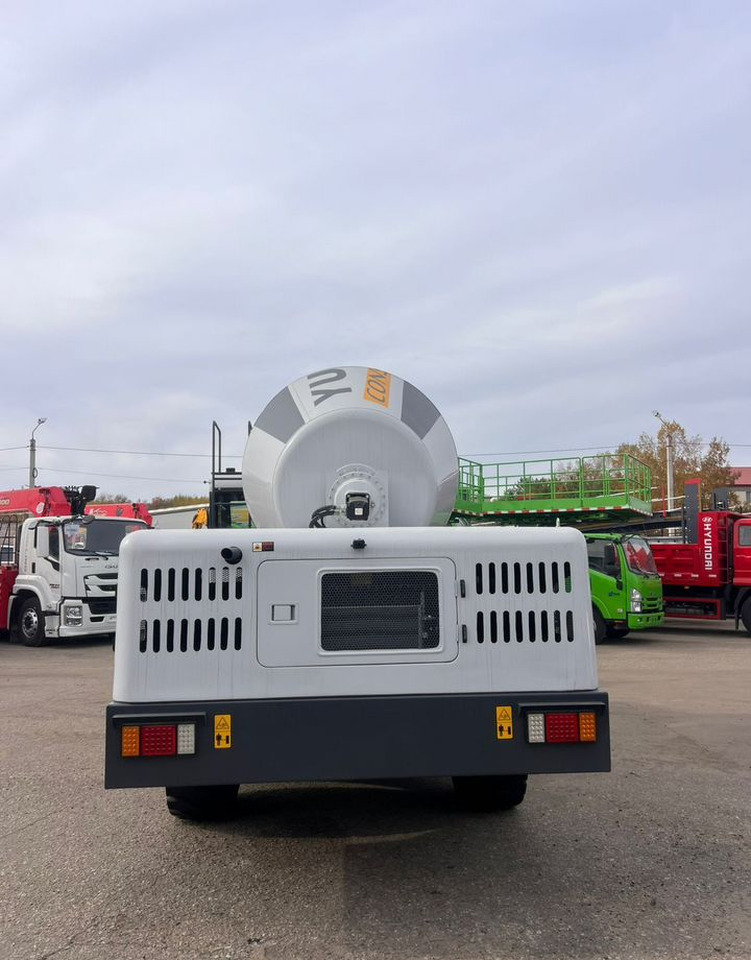 Новый Автобетоносмеситель Yugong SDM4000: фото 7