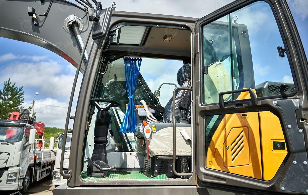 Новый Колёсный экскаватор Yugong YG180: фото 16