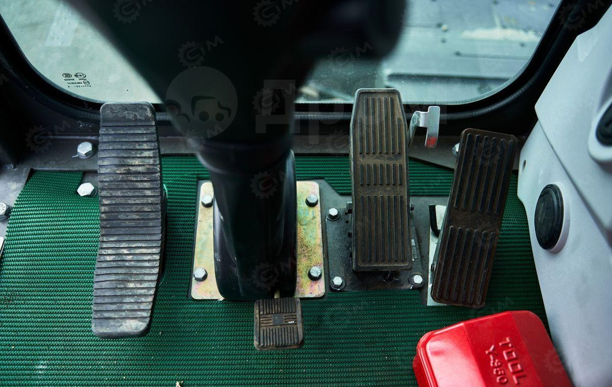 Новый Колёсный экскаватор Yugong YG215: фото 17