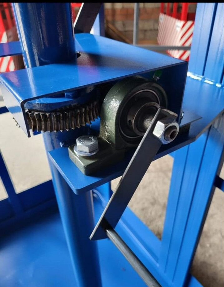 Корзина монтажная люлька для крана манипулятора - Монтажная корзина: фото 4 Корзина монтажная люлька для крана манипулятора - Монтажная корзина: фото 4