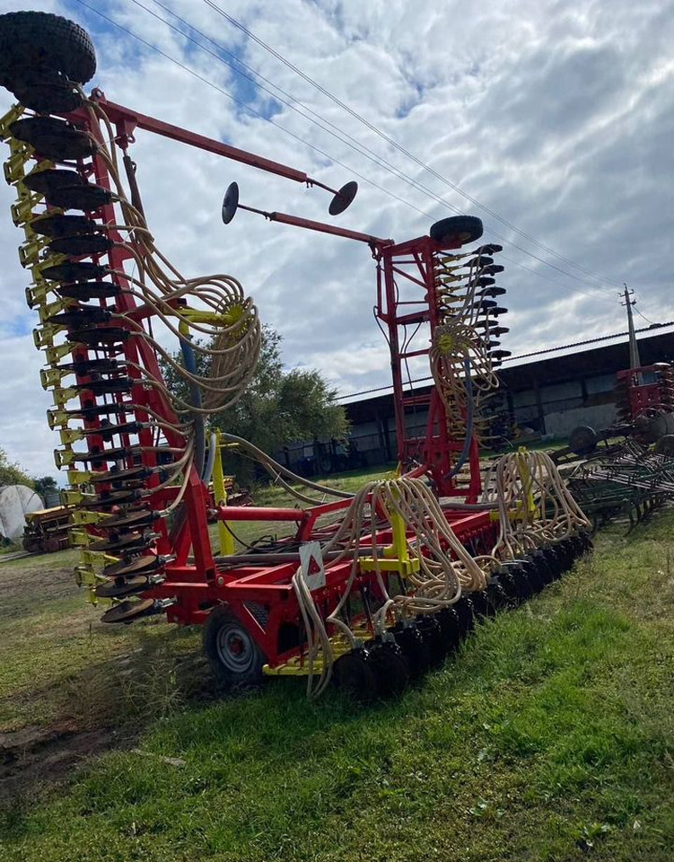 Agromaster Agrator Disk 12000 - Посевной комплекс: фото 1 Agromaster Agrator Disk 12000 - Посевной комплекс: фото 1