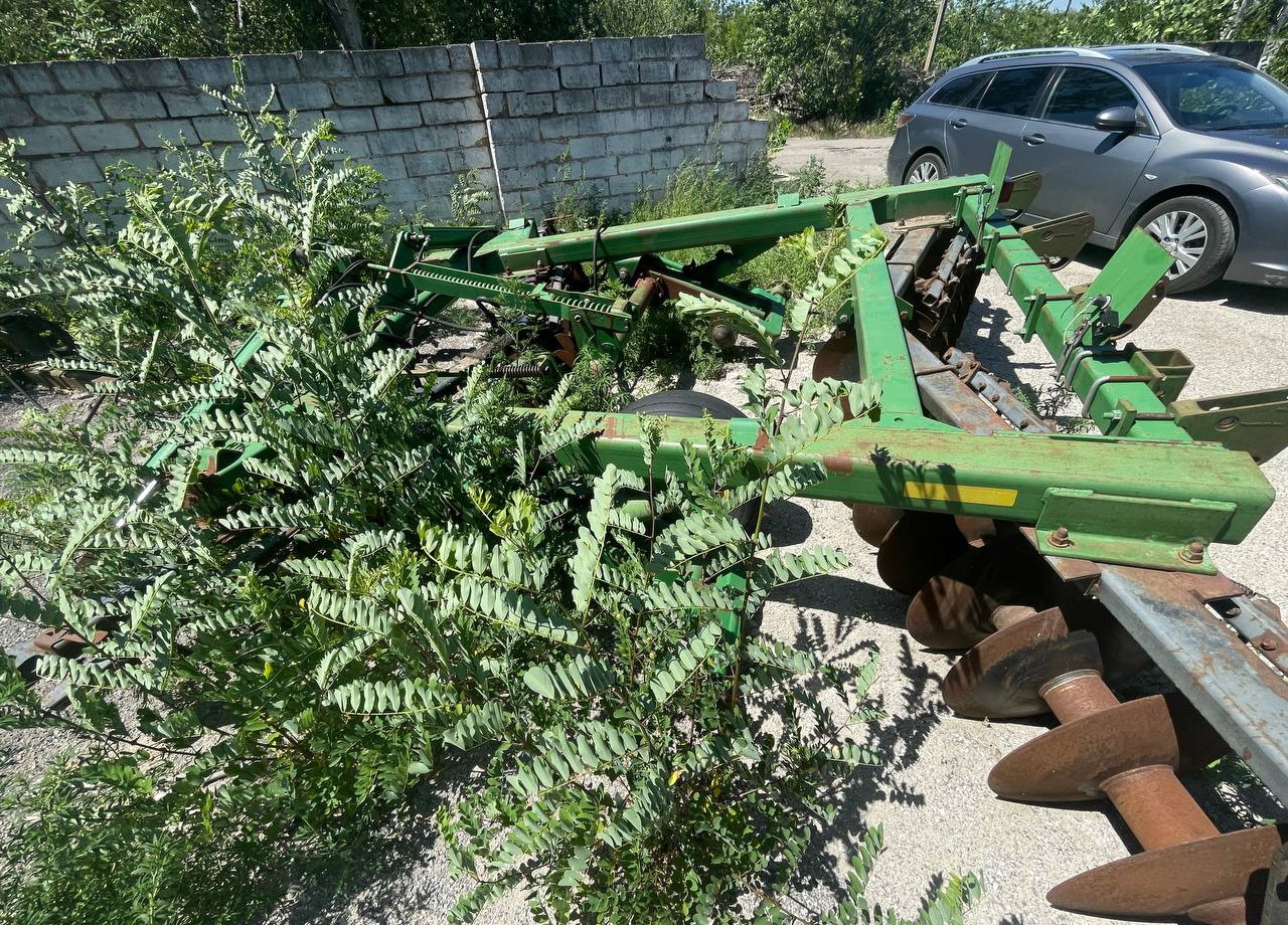 Борона дисковая John Deere 637 - Дисковая борона: фото 3 Борона дисковая John Deere 637 - Дисковая борона: фото 3