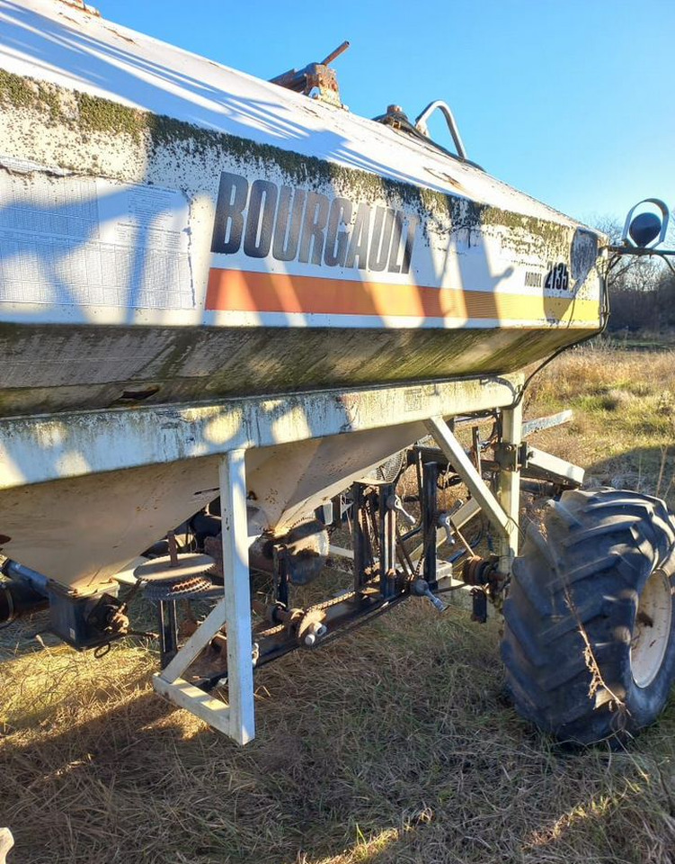 Bourgault 2135 - Посевной комплекс: фото 2 Bourgault 2135 - Посевной комплекс: фото 2