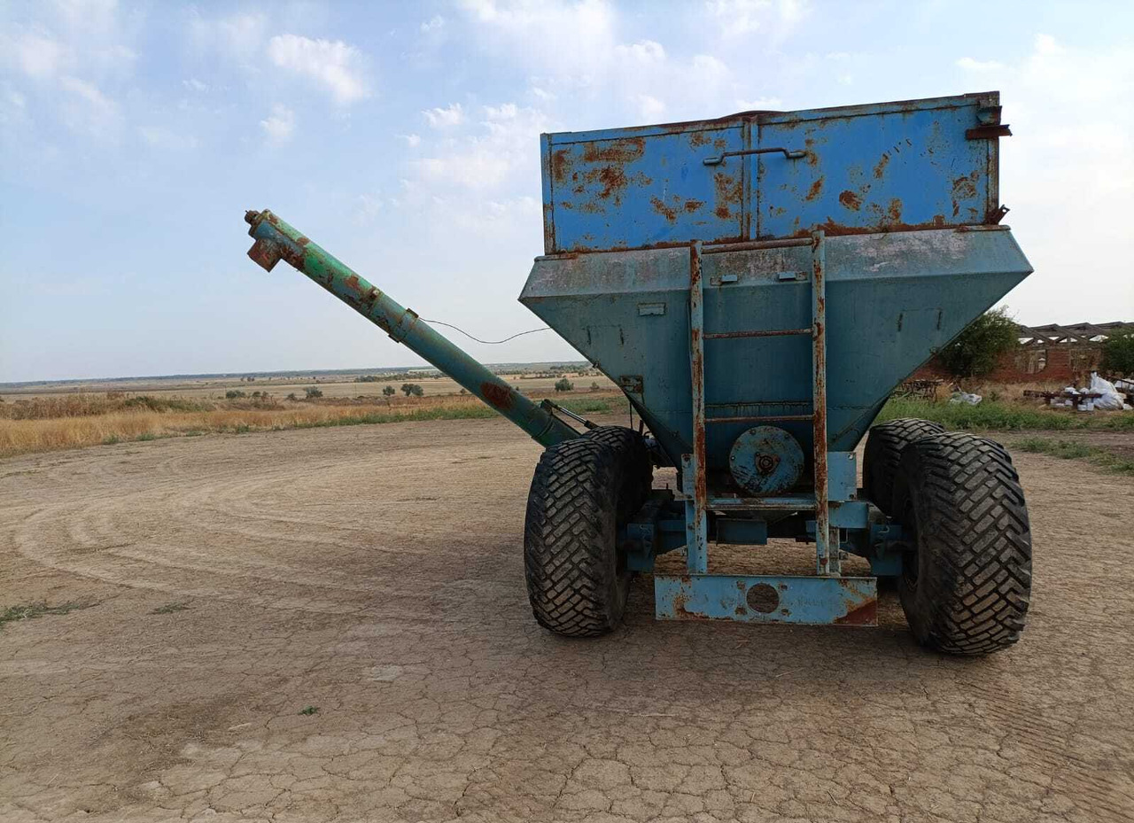 Бункер-перегрузчик - Сельскохозяйственный прицеп: фото 3 Бункер-перегрузчик - Сельскохозяйственный прицеп: фото 3