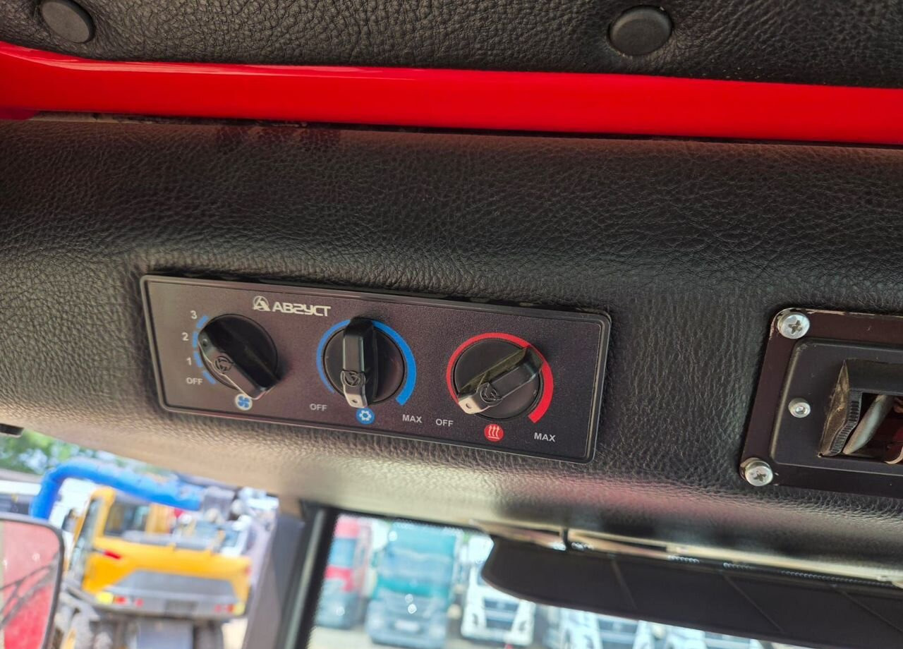 Трактор ЧЛМЗ 82.1: фото 15 Трактор ЧЛМЗ 82.1: фото 15