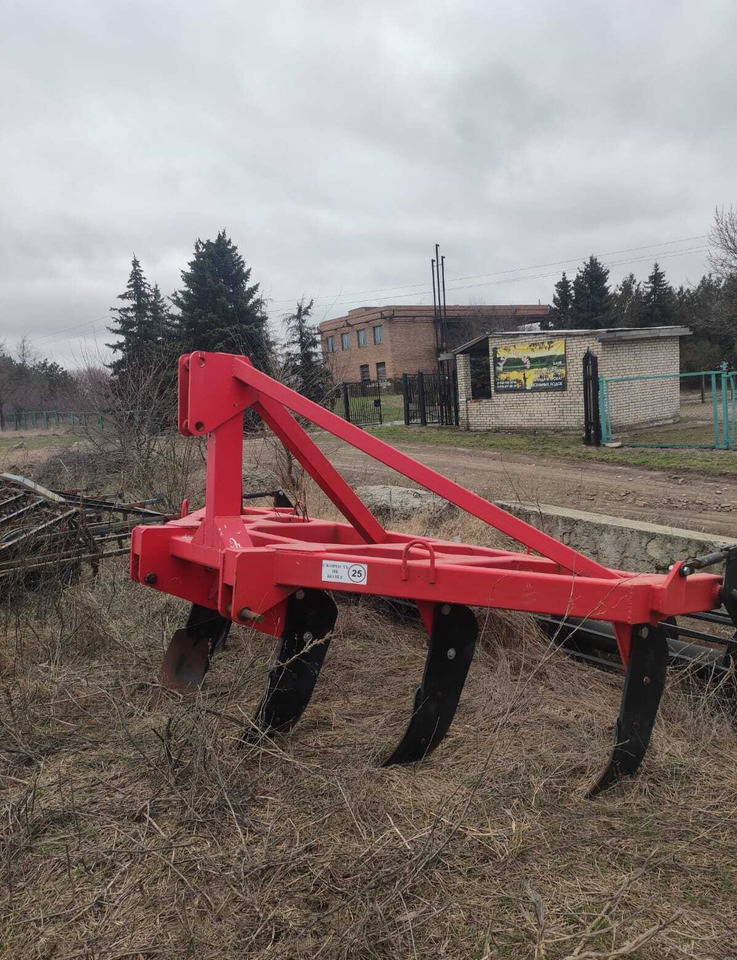 Чизельный плуг ПЧ-3.2 - Глубокорыхлитель: фото 1 Чизельный плуг ПЧ-3.2 - Глубокорыхлитель: фото 1