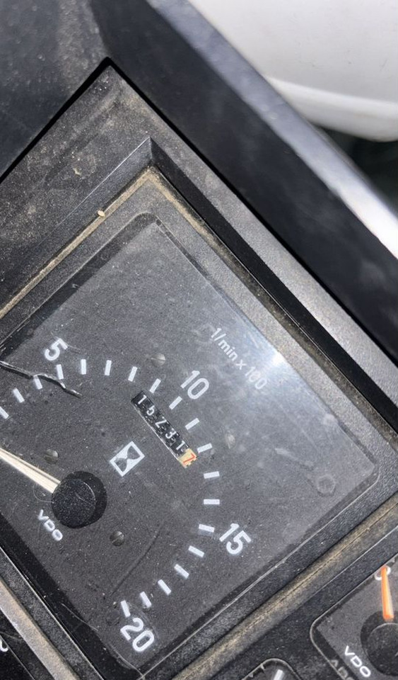 Зерноуборочный комбайн Claas Mega 204: фото 7