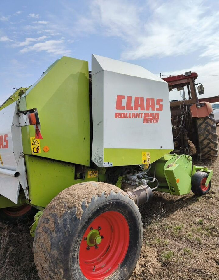 Claas Rollant 250 - Пресс-подборщик рулонный: фото 2 Claas Rollant 250 - Пресс-подборщик рулонный: фото 2