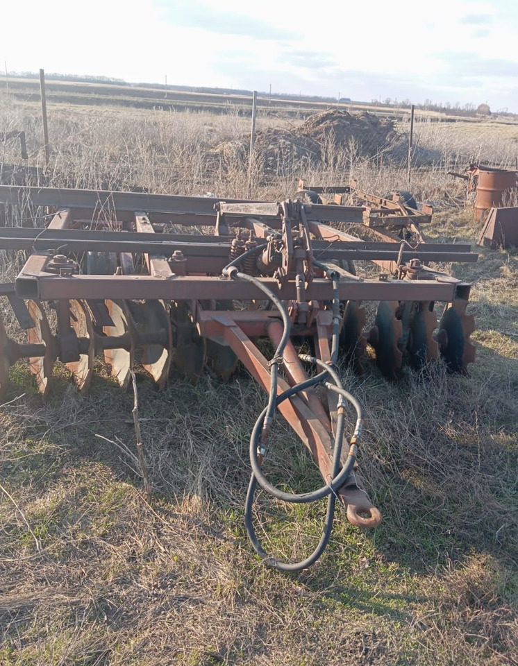 Дисковая тяжёлая борона БДТ-4 - Дисковая борона: фото 1 Дисковая тяжёлая борона БДТ-4 - Дисковая борона: фото 1