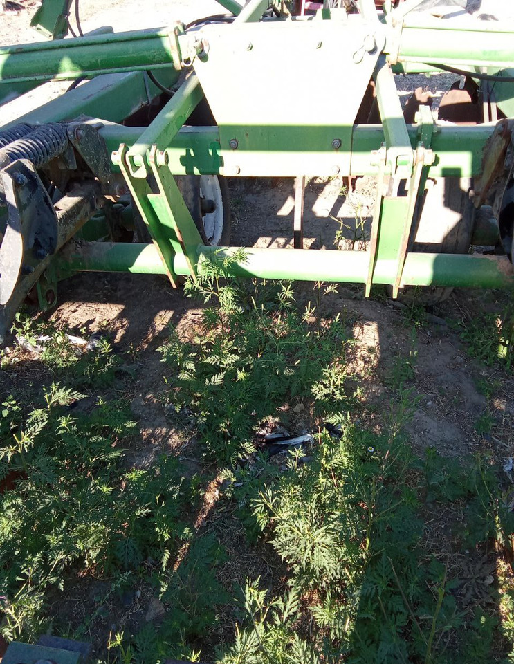 Дисковый глубокорыхлитель John Deere 2720 - Дисковая борона: фото 4 Дисковый глубокорыхлитель John Deere 2720 - Дисковая борона: фото 4