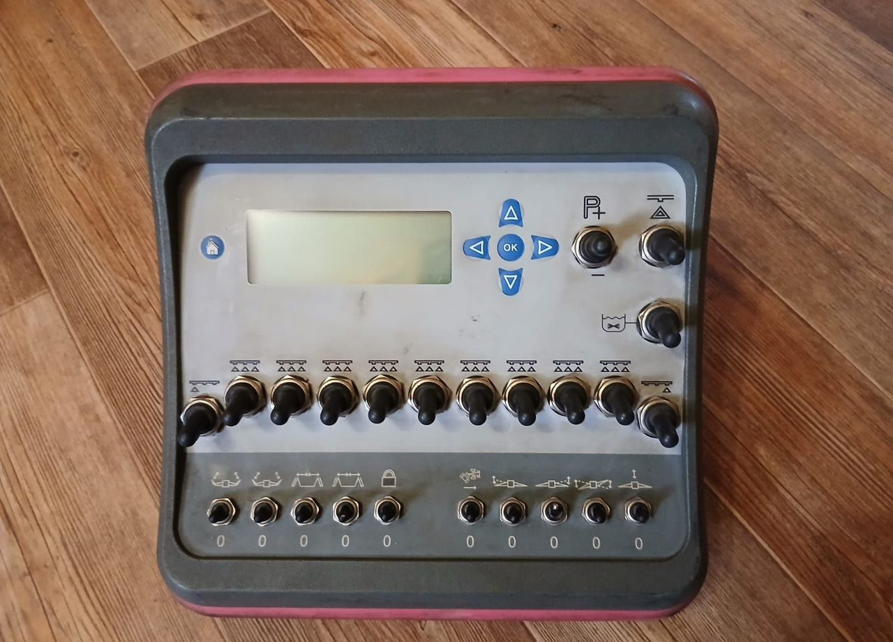 Kverneland Explorer A-28 - Другая техника: фото 2 Kverneland Explorer A-28 - Другая техника: фото 2