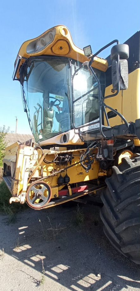 New Holland CS660 - Другая техника: фото 4 New Holland CS660 - Другая техника: фото 4