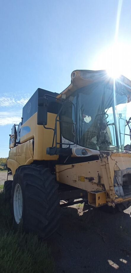 New Holland CS660 - Другая техника: фото 3 New Holland CS660 - Другая техника: фото 3