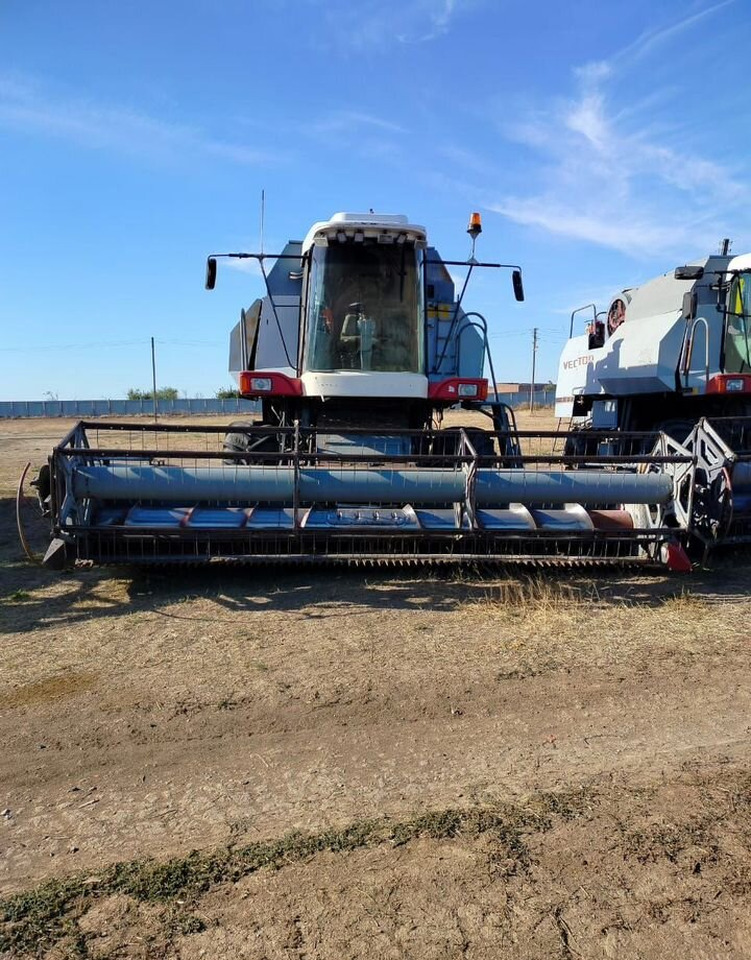 Ростсельмаш РСМ-101 Вектор - Другая техника: фото 2 Ростсельмаш РСМ-101 Вектор - Другая техника: фото 2