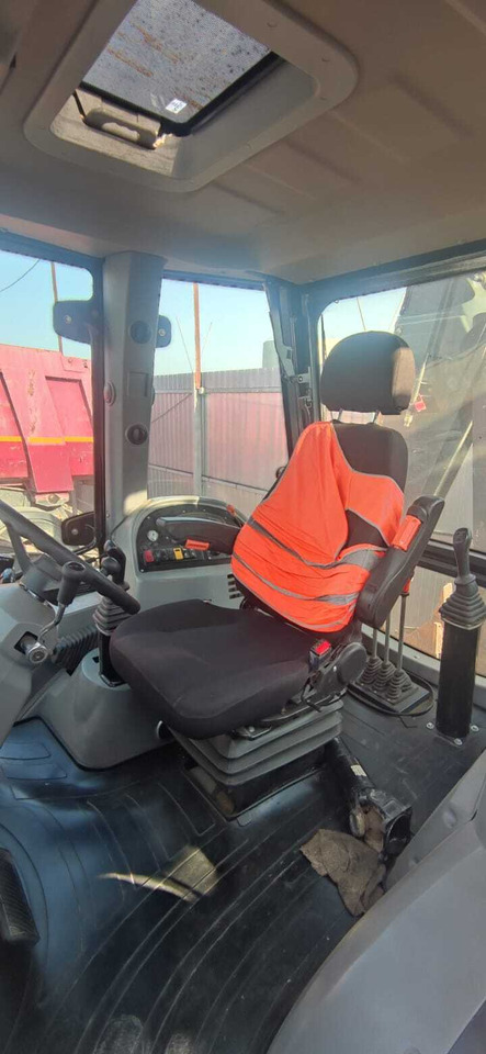 Экскаватор-погрузчик KYLOTON YJ280 - Экскаватор-погрузчик: фото 5 Экскаватор-погрузчик KYLOTON YJ280 - Экскаватор-погрузчик: фото 5