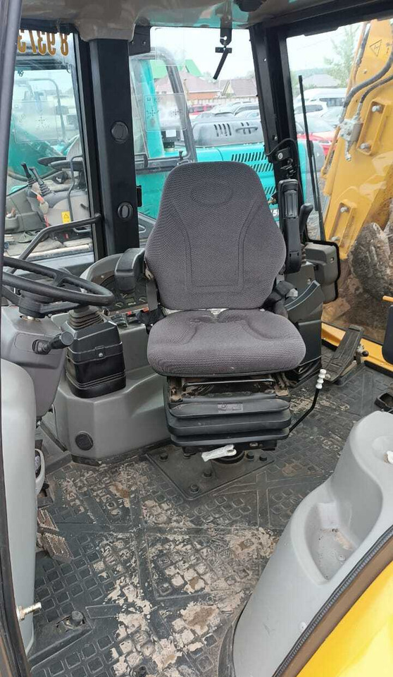 Экскаватор-погрузчик Экскаватор-погрузчик LGCE B877F: фото 6