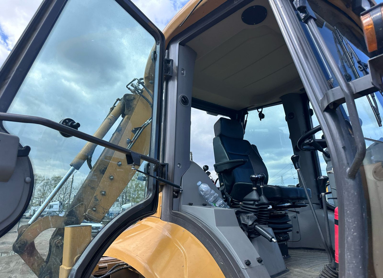 Экскаватор-погрузчик LUGONG LG388H - Экскаватор-погрузчик: фото 3 Экскаватор-погрузчик LUGONG LG388H - Экскаватор-погрузчик: фото 3