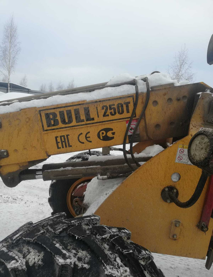 Фронтальный погрузчик Bull SL220 - Колёсный погрузчик: фото 5 Фронтальный погрузчик Bull SL220 - Колёсный погрузчик: фото 5