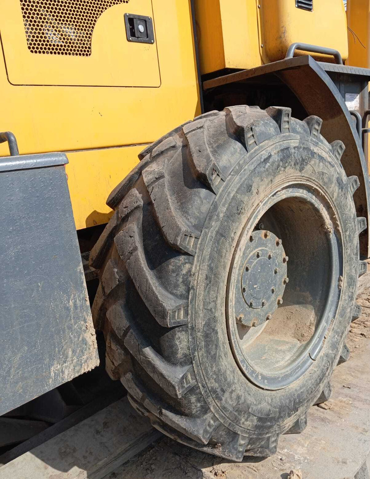 Колёсный погрузчик Фронтальный погрузчик Bull SL300: фото 8 Колёсный погрузчик Фронтальный погрузчик Bull SL300: фото 8