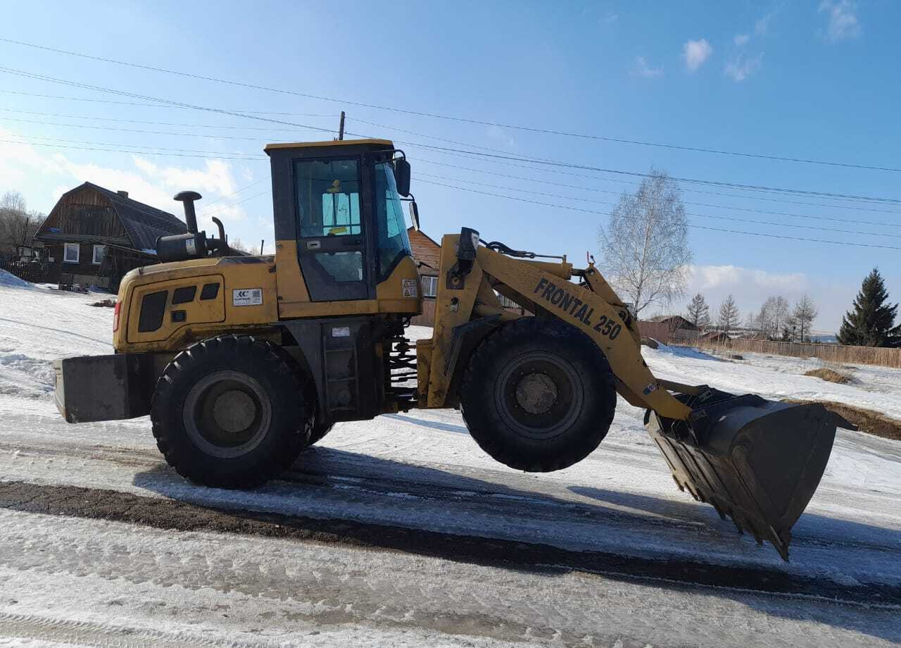 Фронтальный погрузчик FRONTAL 250 - Колёсный погрузчик: фото 1 Фронтальный погрузчик FRONTAL 250 - Колёсный погрузчик: фото 1
