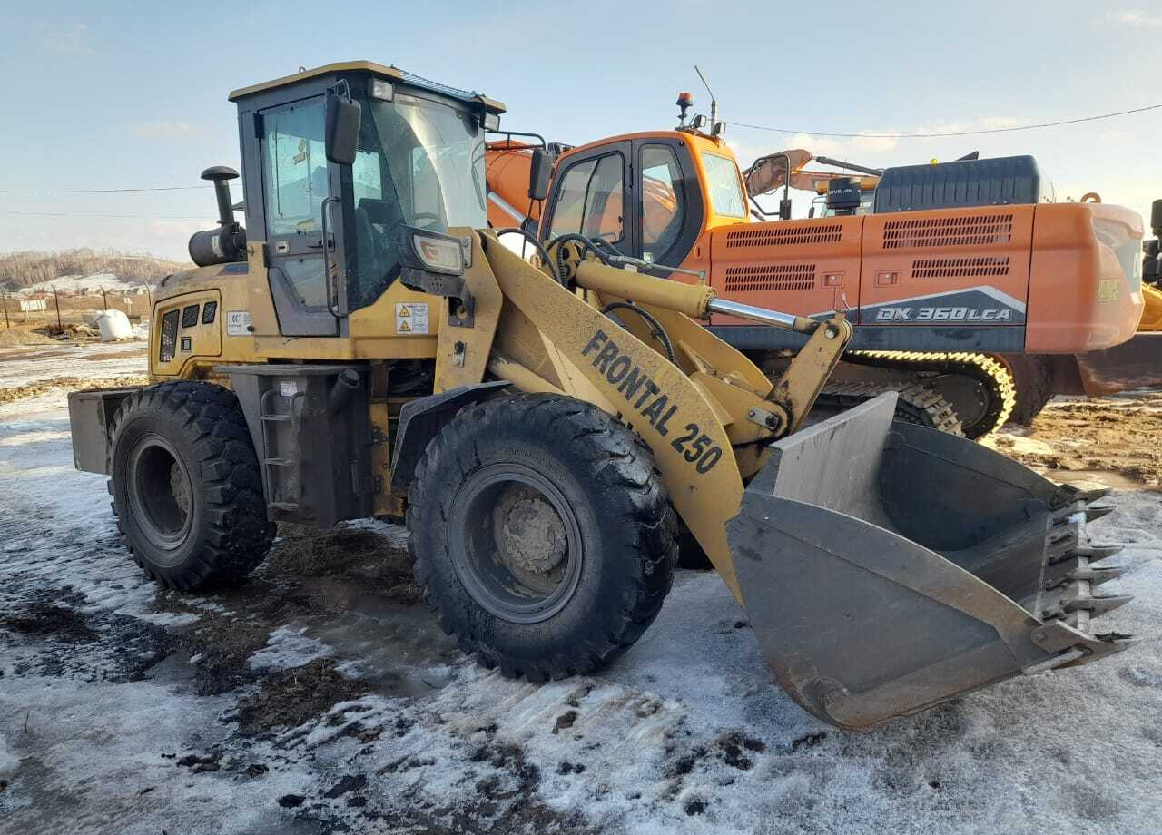 Фронтальный погрузчик FRONTAL 250 - Колёсный погрузчик: фото 2 Фронтальный погрузчик FRONTAL 250 - Колёсный погрузчик: фото 2