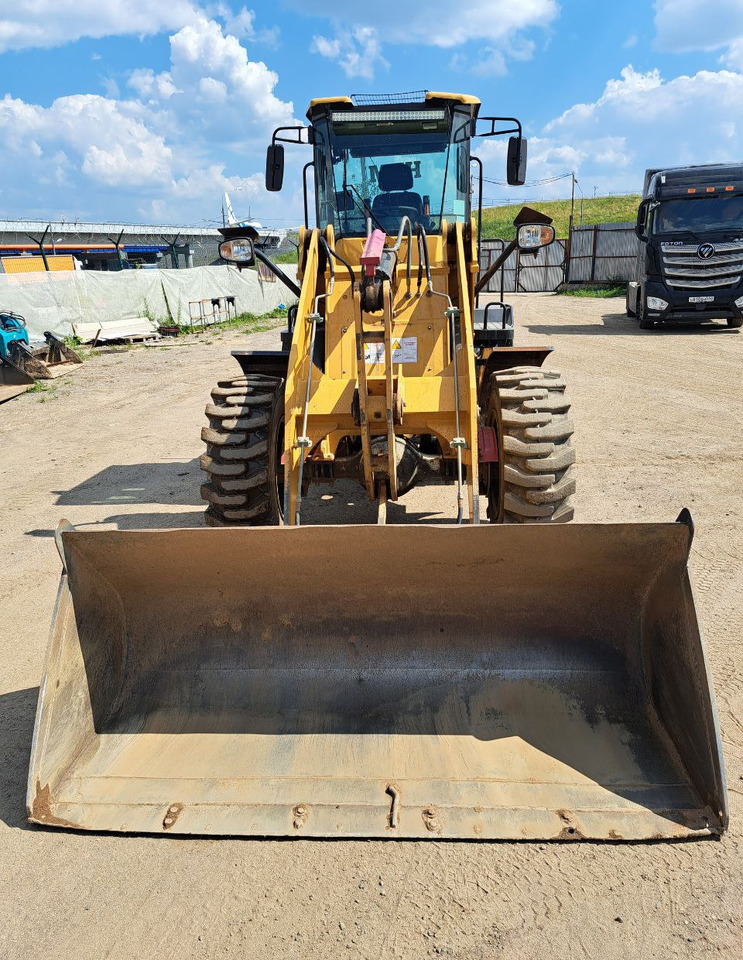 Фронтальный погрузчик HZM XC300 - Колёсный погрузчик: фото 3 Фронтальный погрузчик HZM XC300 - Колёсный погрузчик: фото 3