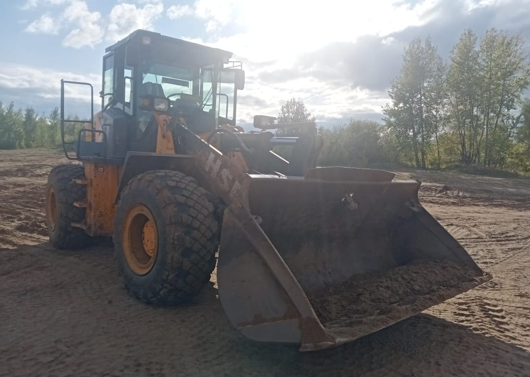 Фронтальный погрузчик Hyundai SHANDONG SL763S - Колёсный погрузчик: фото 3 Фронтальный погрузчик Hyundai SHANDONG SL763S - Колёсный погрузчик: фото 3