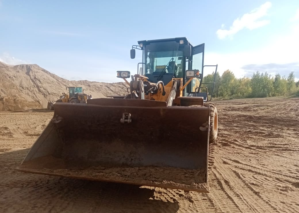 Фронтальный погрузчик Hyundai SHANDONG SL763S - Колёсный погрузчик: фото 4 Фронтальный погрузчик Hyundai SHANDONG SL763S - Колёсный погрузчик: фото 4