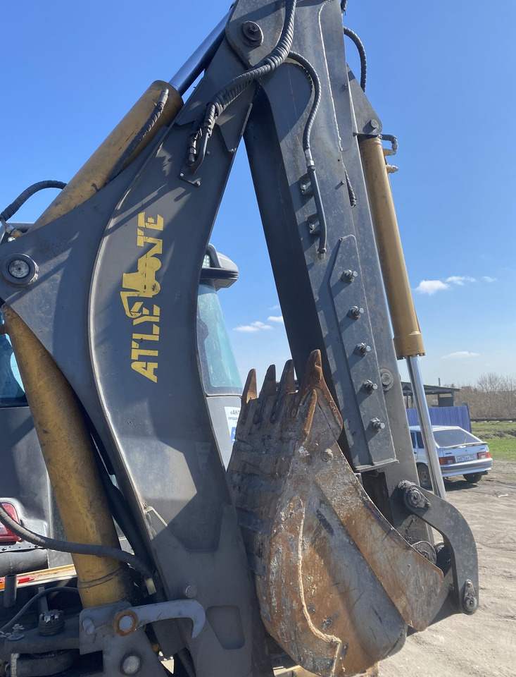 Экскаватор-погрузчик Фронтальный погрузчик KYLOTON MR22: фото 8 Экскаватор-погрузчик Фронтальный погрузчик KYLOTON MR22: фото 8