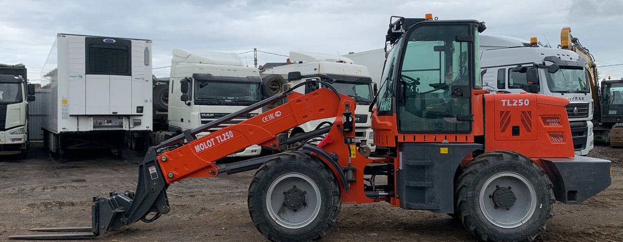 Фронтальный погрузчик MOLOT TL250 - Телескопический фронтальный погрузчик: фото 2 Фронтальный погрузчик MOLOT TL250 - Телескопический фронтальный погрузчик: фото 2