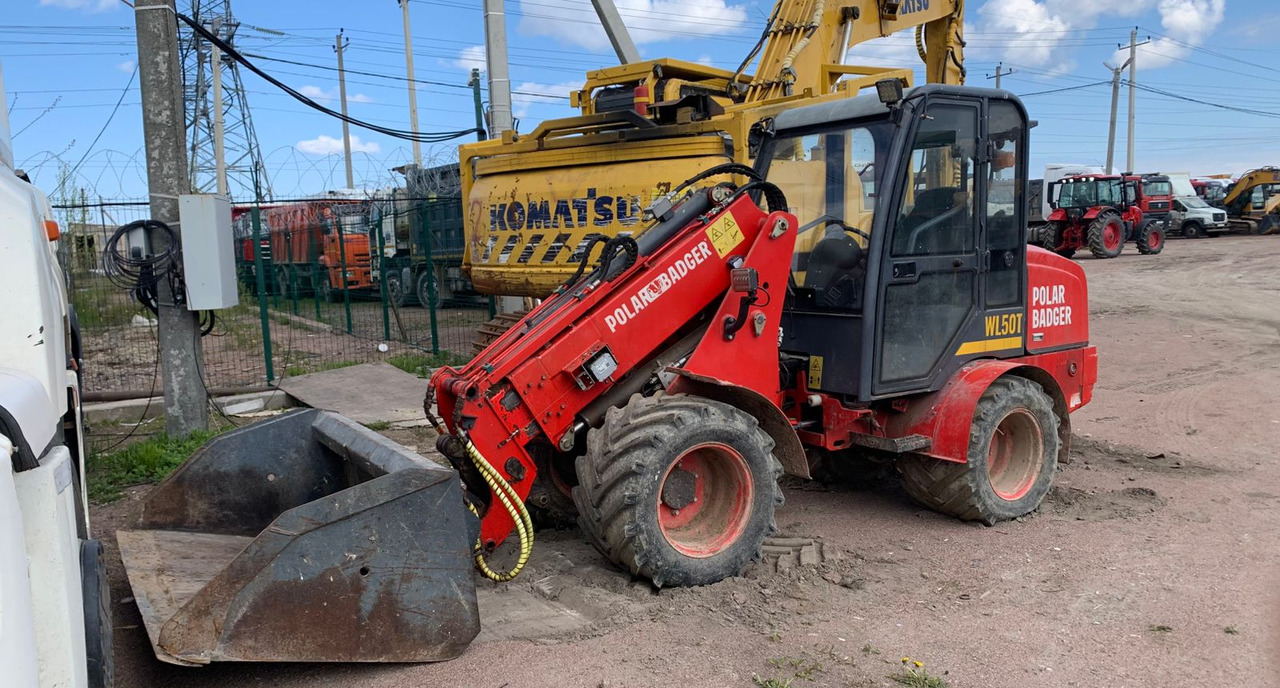 Фронтальный погрузчик Polar Badger WL50T - Компактный фронтальный погрузчик: фото 2 Фронтальный погрузчик Polar Badger WL50T - Компактный фронтальный погрузчик: фото 2