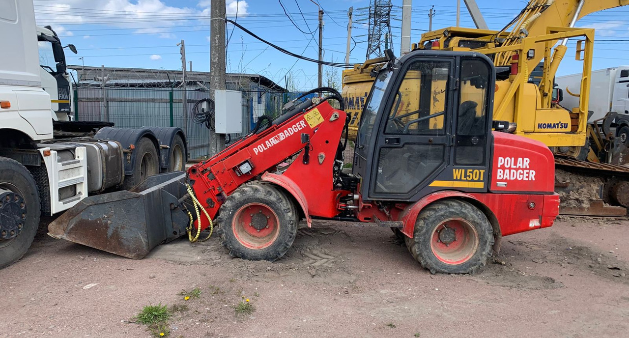 Фронтальный погрузчик Polar Badger WL50T - Компактный фронтальный погрузчик: фото 1 Фронтальный погрузчик Polar Badger WL50T - Компактный фронтальный погрузчик: фото 1