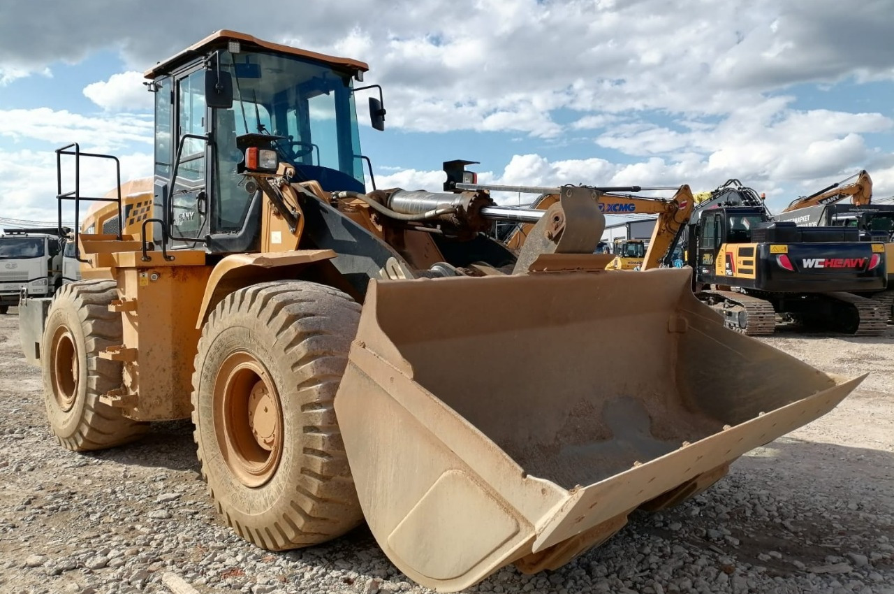 Фронтальный погрузчик SANY SW955K1 - Колёсный погрузчик: фото 1 Фронтальный погрузчик SANY SW955K1 - Колёсный погрузчик: фото 1