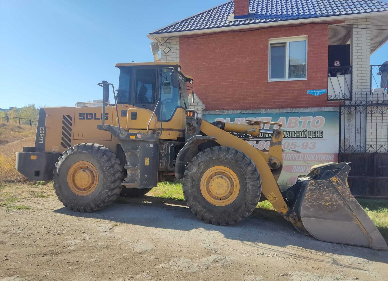 Фронтальный погрузчик SDLG LG953 - Колёсный погрузчик: фото 1 Фронтальный погрузчик SDLG LG953 - Колёсный погрузчик: фото 1