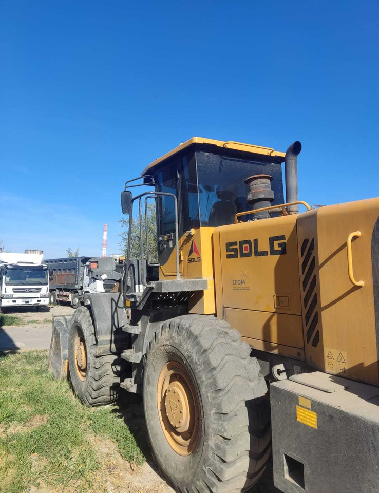 Фронтальный погрузчик SDLG LG953 - Колёсный погрузчик: фото 3 Фронтальный погрузчик SDLG LG953 - Колёсный погрузчик: фото 3