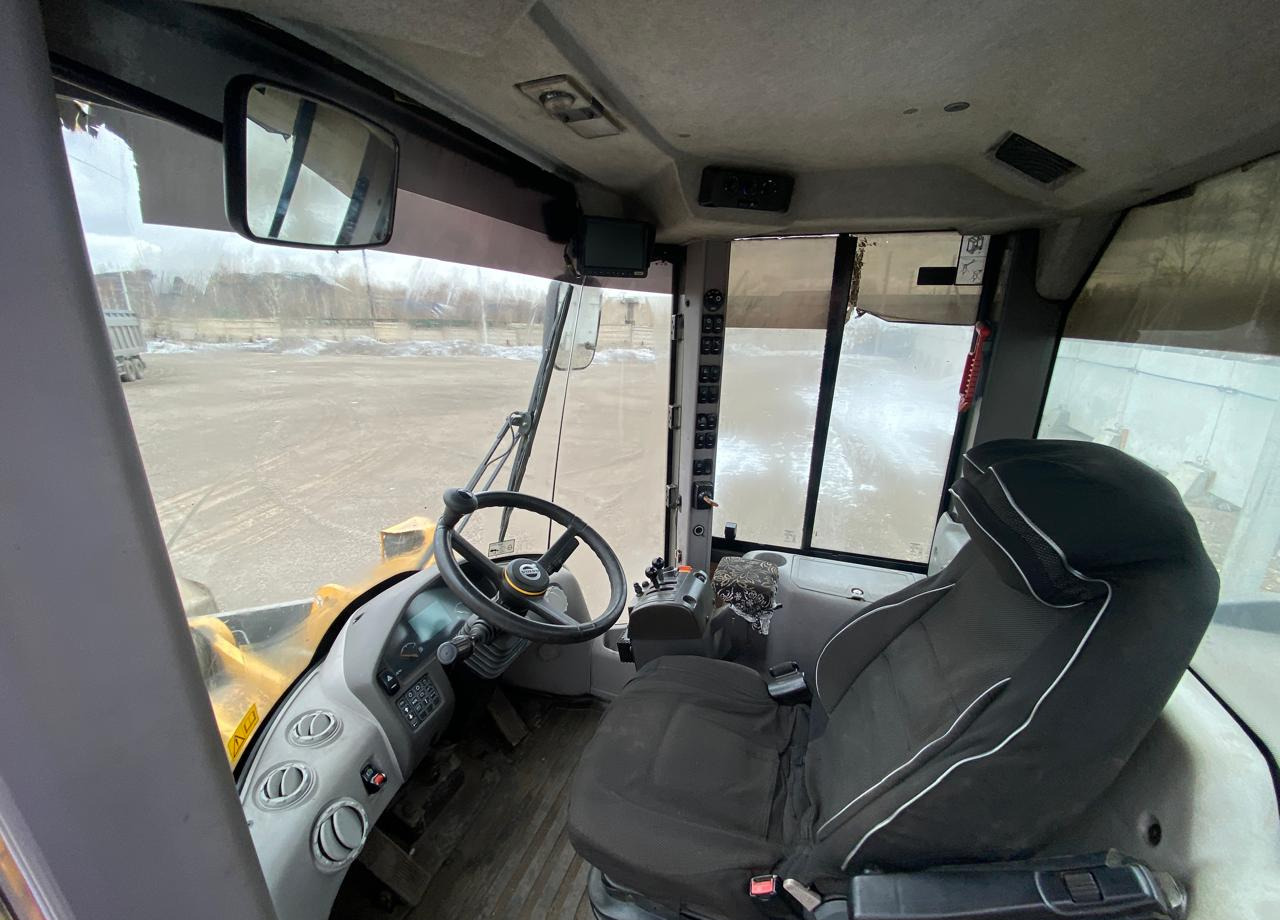 Фронтальный погрузчик Volvo L120GZ - Колёсный погрузчик: фото 5 Фронтальный погрузчик Volvo L120GZ - Колёсный погрузчик: фото 5