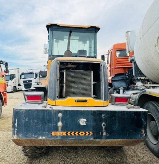 Фронтальный погрузчик YIGONG ZL30 - Колёсный погрузчик: фото 4 Фронтальный погрузчик YIGONG ZL30 - Колёсный погрузчик: фото 4