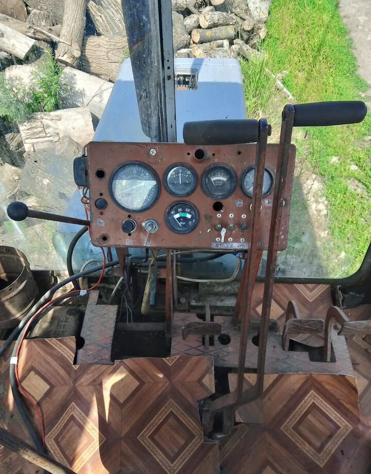 Гусеничный трактор КТЗ T-70: фото 6