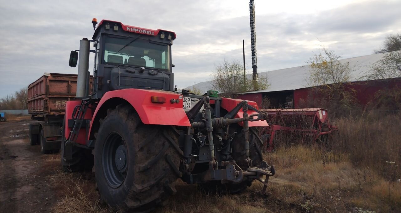 Кировец К-742 - Трактор: фото 3 Кировец К-742 - Трактор: фото 3