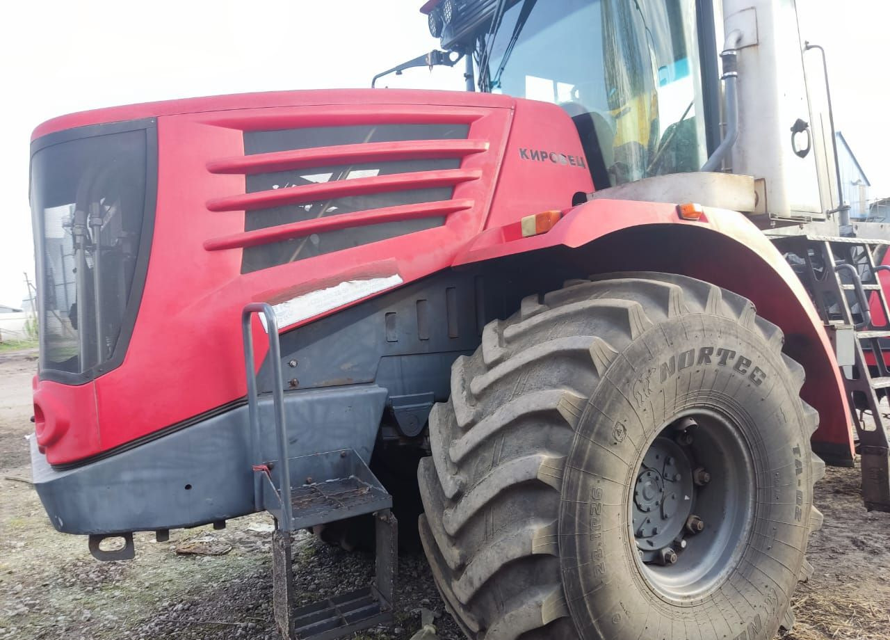 Трактор Кировец К-744: фото 6