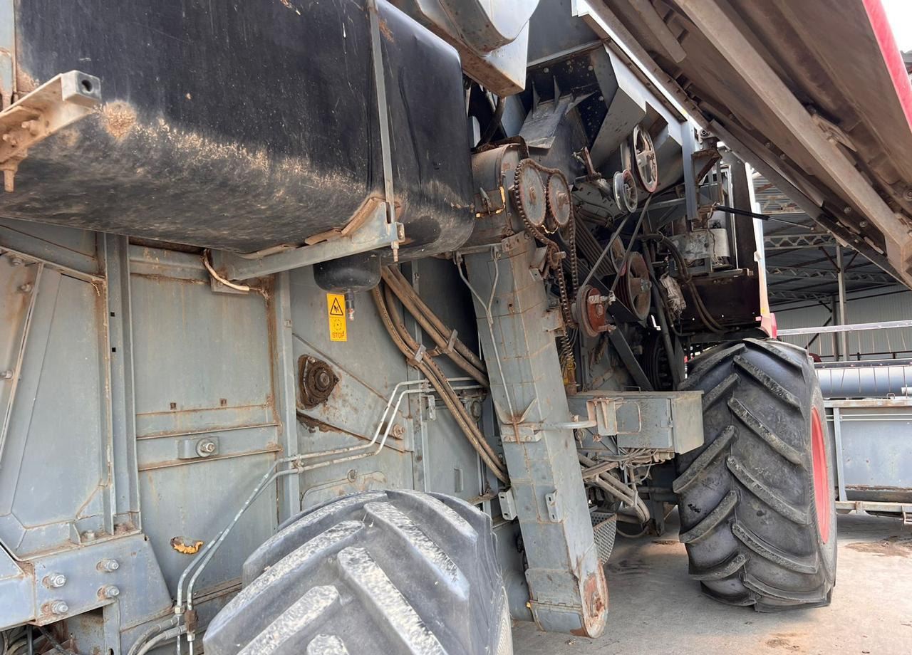 Комбайн Акрос 530 - Зерноуборочный комбайн: фото 4 Комбайн Акрос 530 - Зерноуборочный комбайн: фото 4