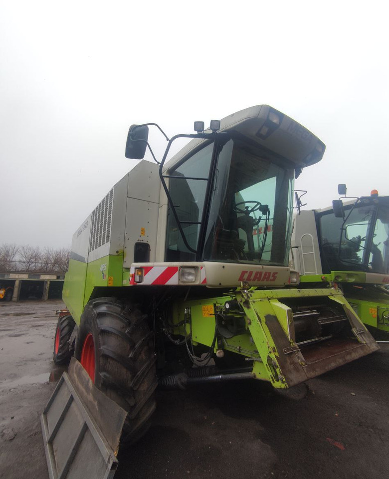 Комбайн Claas Mega 350 - Зерноуборочный комбайн: фото 2 Комбайн Claas Mega 350 - Зерноуборочный комбайн: фото 2