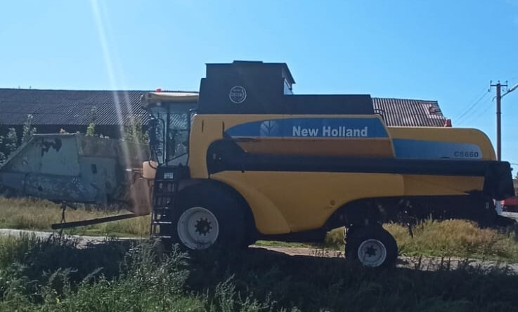 Комбайн New Holland CS660 - Зерноуборочный комбайн: фото 5 Комбайн New Holland CS660 - Зерноуборочный комбайн: фото 5