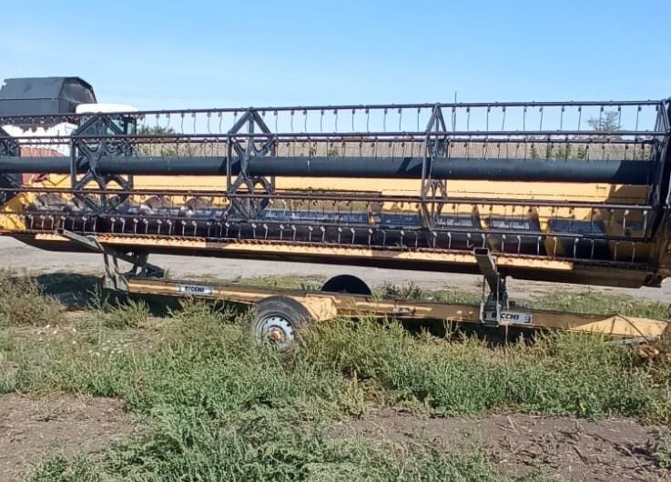 Комбайн New Holland CS660 - Зерноуборочный комбайн: фото 2 Комбайн New Holland CS660 - Зерноуборочный комбайн: фото 2