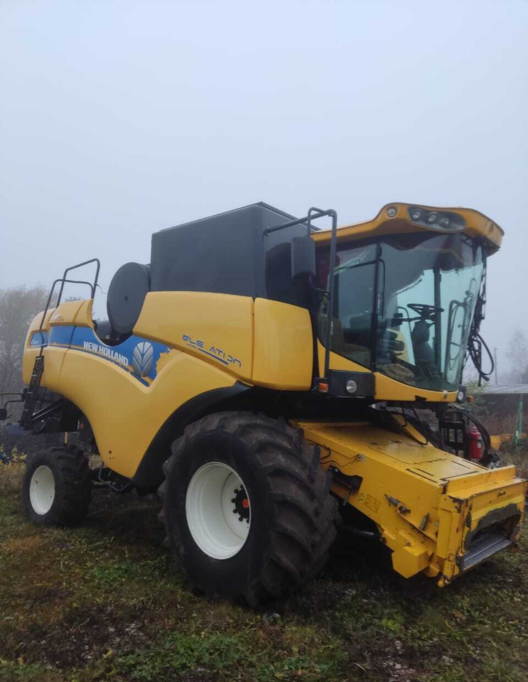 Комбайн New Holland СХ 6090 - Зерноуборочный комбайн: фото 1 Комбайн New Holland СХ 6090 - Зерноуборочный комбайн: фото 1