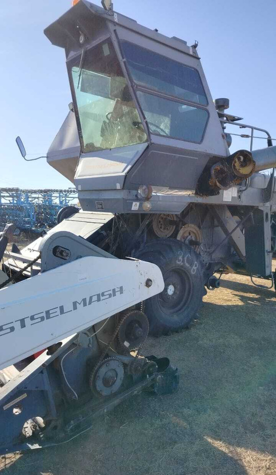 Комбайн Нива Эффект - Зерноуборочный комбайн: фото 5 Комбайн Нива Эффект - Зерноуборочный комбайн: фото 5