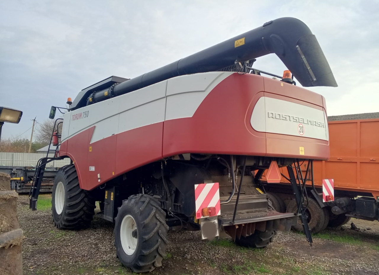 Комбайн Ростельмаш Торум 750 - Зерноуборочный комбайн: фото 4 Комбайн Ростельмаш Торум 750 - Зерноуборочный комбайн: фото 4