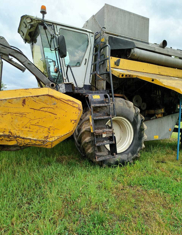 Комбайн Sampo 3065 - Зерноуборочный комбайн: фото 2 Комбайн Sampo 3065 - Зерноуборочный комбайн: фото 2