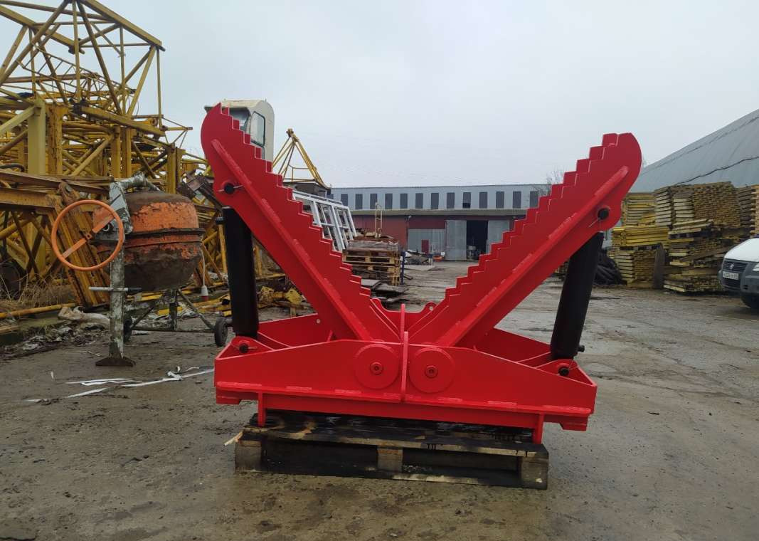 Корчеватель пней и деревьев - Измельчитель пней: фото 1 Корчеватель пней и деревьев - Измельчитель пней: фото 1